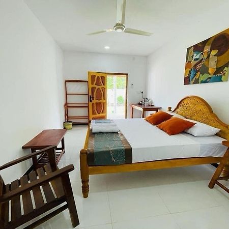 Ratnam Hotel Jaffna Eksteriør bilde
