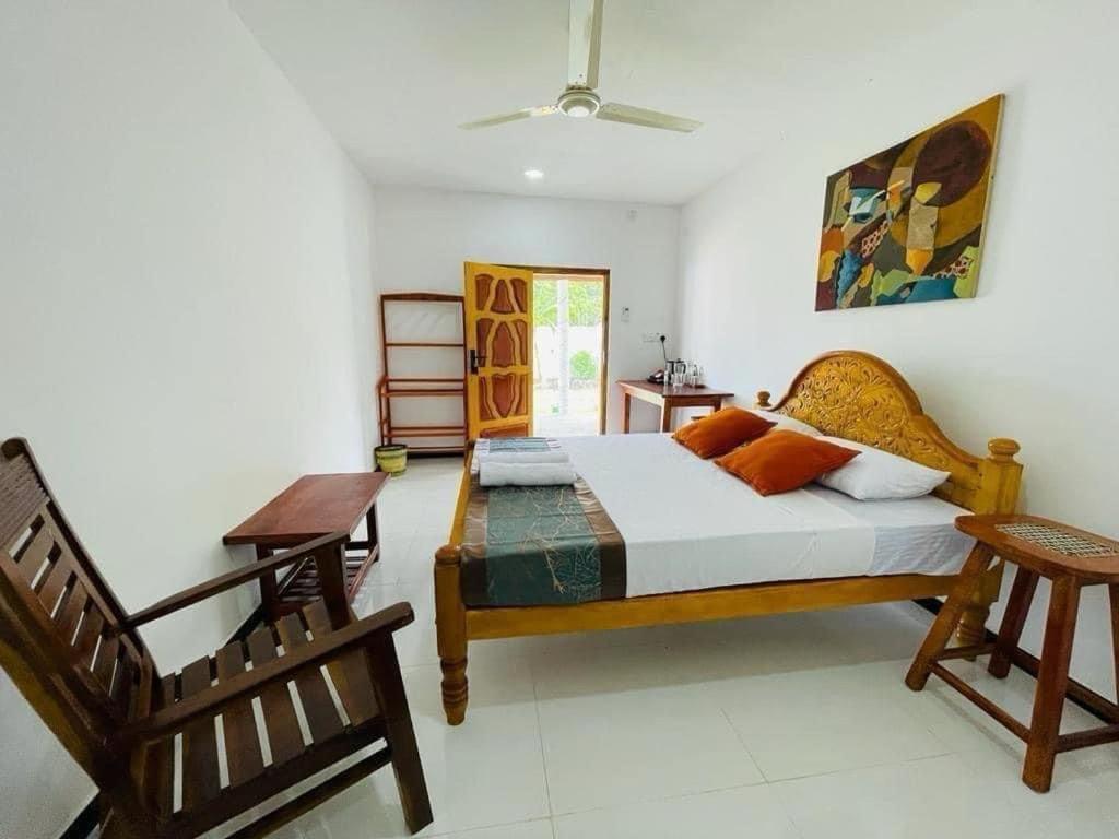 Ratnam Hotel Jaffna Eksteriør bilde